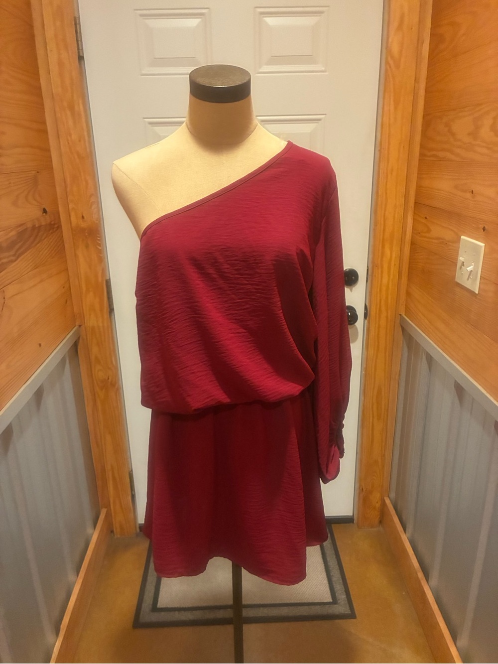 eesome One-Shoulder Wine Red Dress